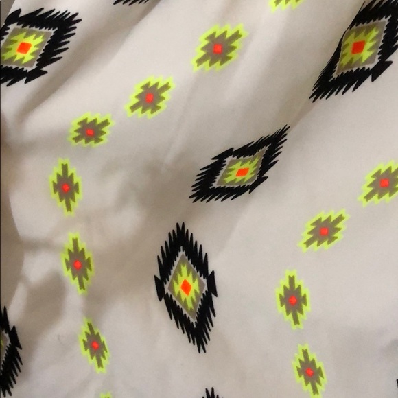 Diamond Pattern Romper - Picture 3 of 3